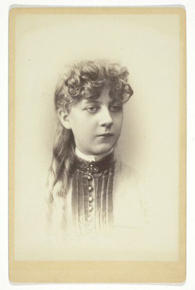 Portrait of a young woman