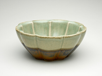 Melon-Shaped Celadon Bowl (seiji uri-bachi)