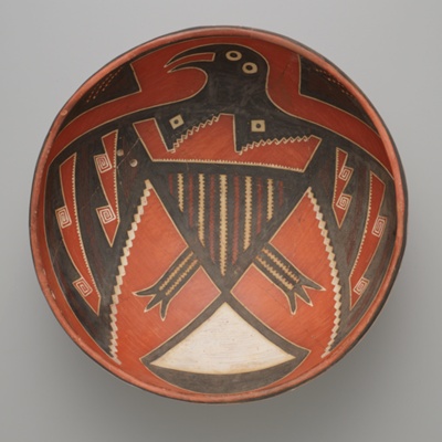 Bowl Depicting a Bird with Outstretched Wings