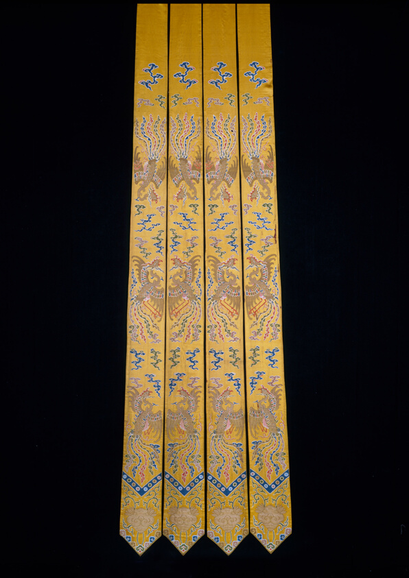 Pendents (For Bed Curtains)