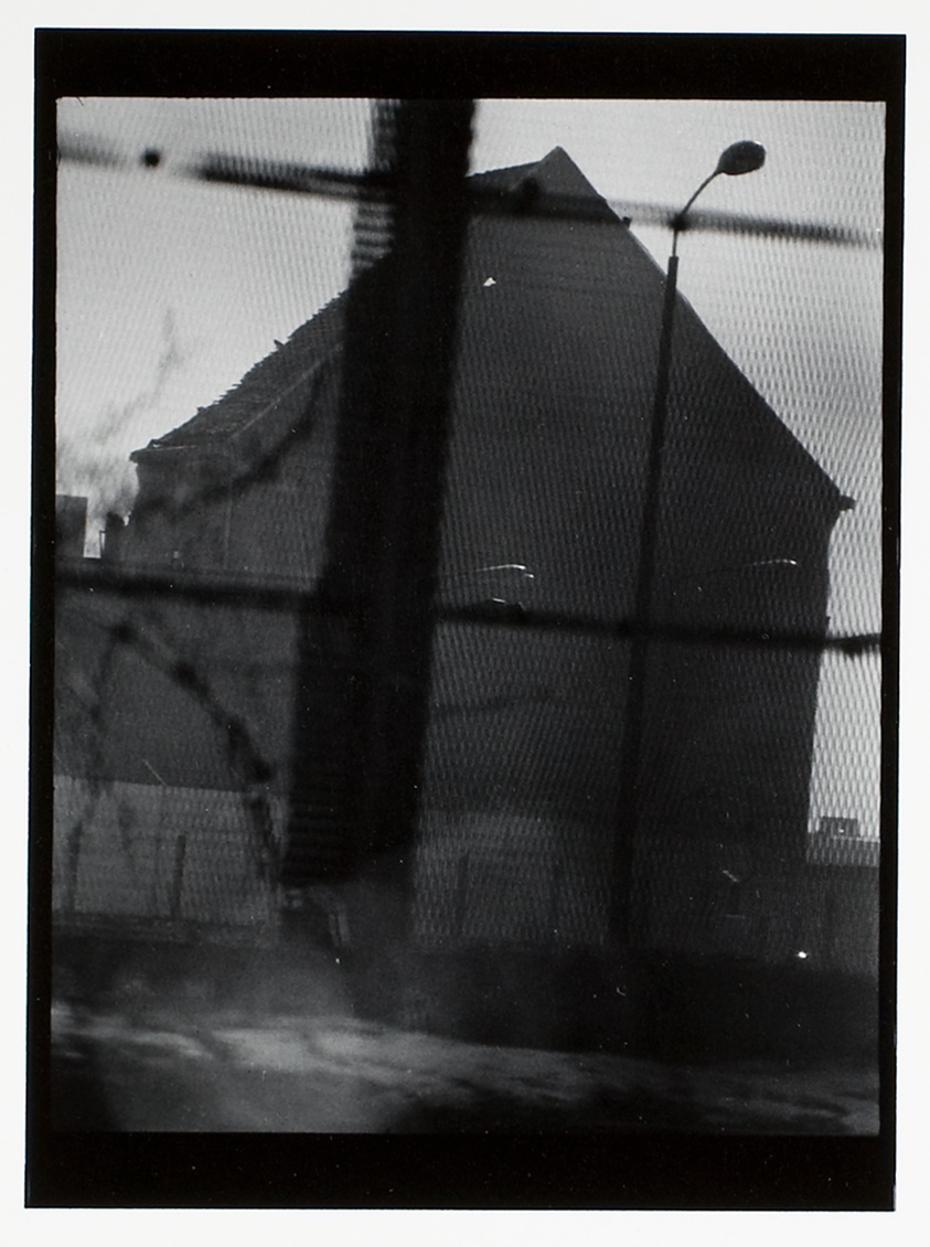 Friedrich-List-Ufer, through the border, ost