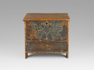 Chest-Over-Drawer
