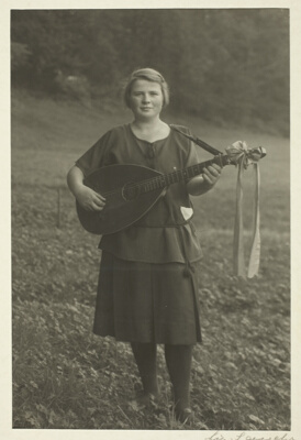 Girl with Lute