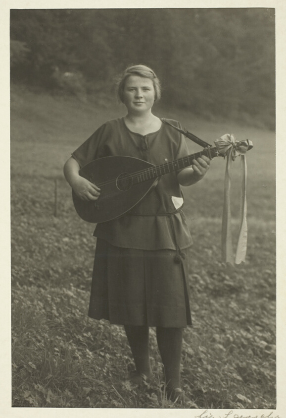 Girl with Lute