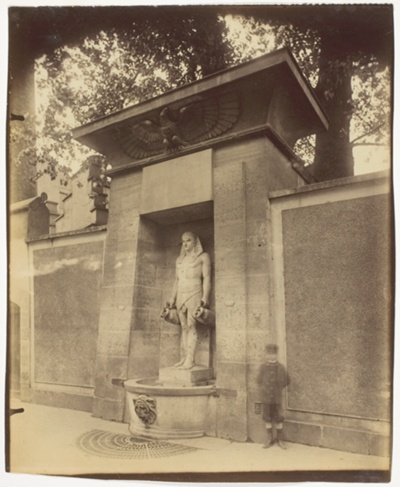 Fontaine Rue de Sevres