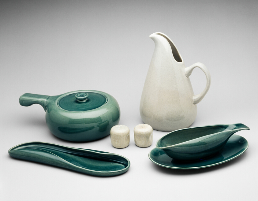 Sauceboat and underplate ("American Modern" Dinnerware)