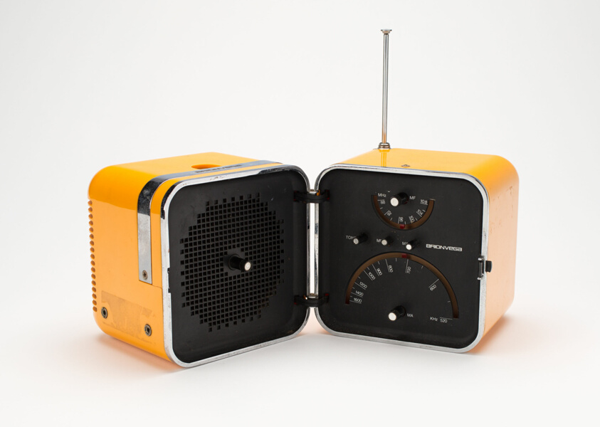 Radio Model TS 502