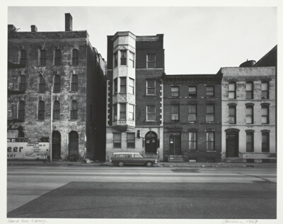 Grand Avenue, Chicago