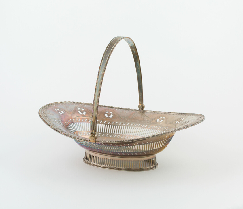 Cake Basket