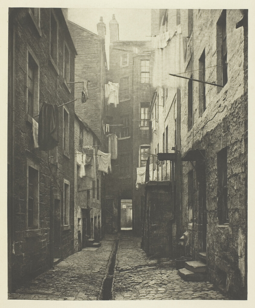 Close No. 75 High Street