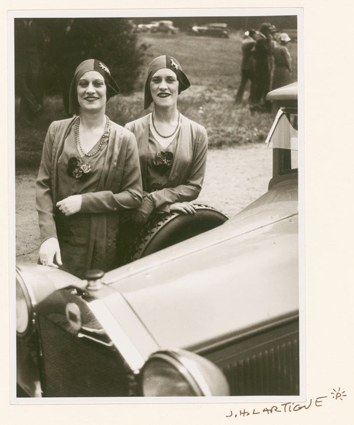 The Famous Rowe Twins of the Casino de Paris