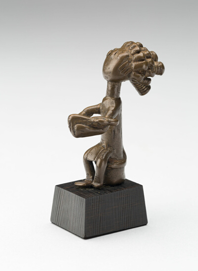 Goldweight: Seated Figure