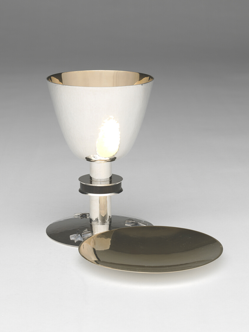 Paten (one of a group)