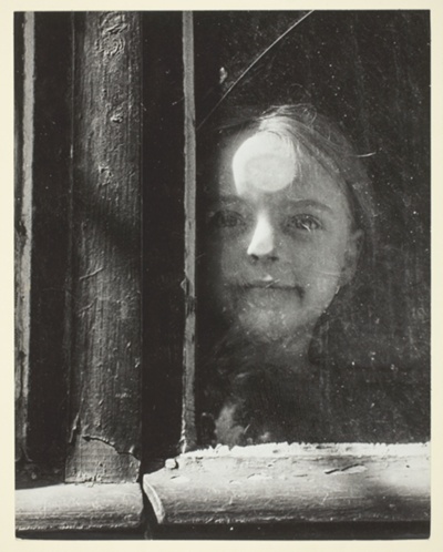 In the Courtyard, Paris