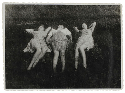 Untitled (G[re]ta und Ella Schwill)