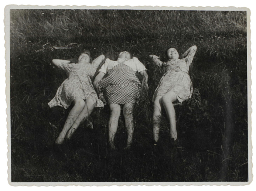 Untitled (G[re]ta und Ella Schwill)