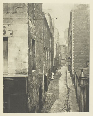 Laigh Kirk Close