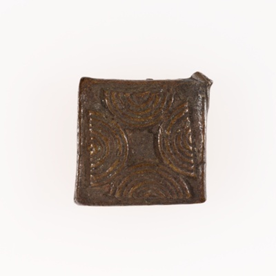 Goldweight with a Geometric Design