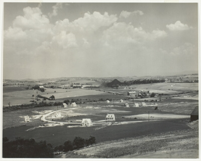Untitled (Arthurdale Subsistence Homestead Project, Reedsville, West Virginia)
