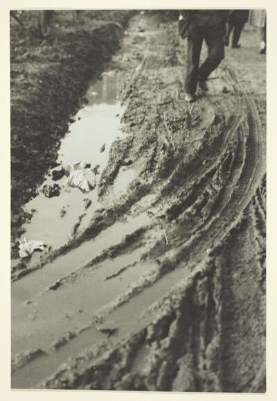 Untitled, from the series "Sur la Route: Huit Photographies Prises Entre Paris et Marseille ou Entre Paris et Biarritz"