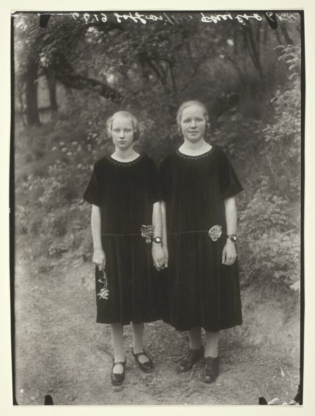 Peasant Girls, Westerwald (Bauernmädchen, Westerwald)
