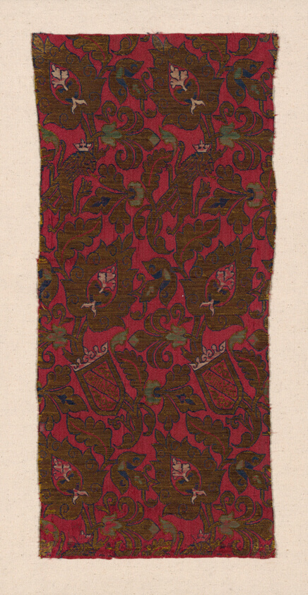 Textile Fragment with the Nasrid Coat of Arms
