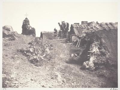 Chaumieres en Auvergne, avec un calvaire