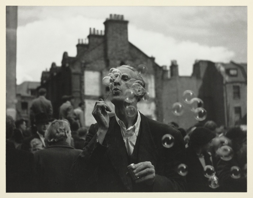 Blowing Soap Bubbles, Petticoat Lane, Whitechapel, London
