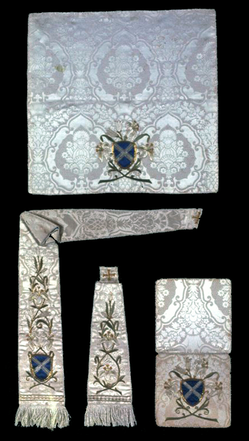 Chasuble, Stole, Maniple, Chalice Veil, Burse