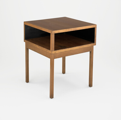 Corner Table