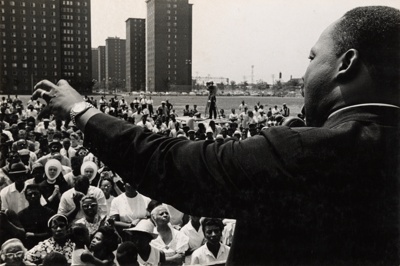 Untitled (Martin Luther King at Robert Taylor Homes, Chicago)