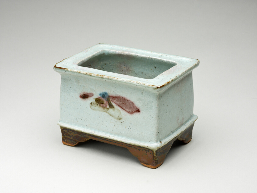 Incense Burner with Grasses Design (kusa-e koro)