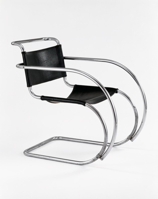 MR 20 Armchair