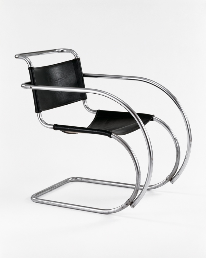 MR 20 Armchair
