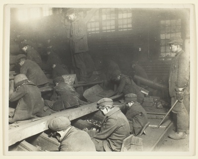 A View Of Workers In Ewen Breaker Of Pennsylvania Coal Company
