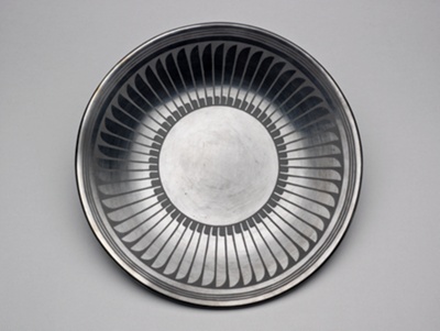 Plate with Feather Motif