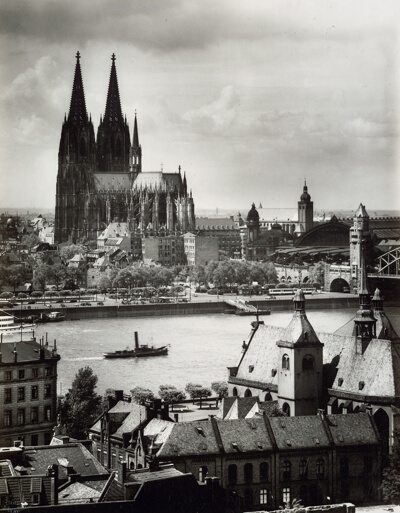 Rheinfront mit Dom & St. Urban