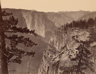 First View of Yosemite Valley from the Mariposa Trail