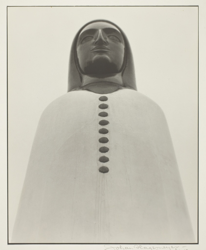 Bach statue