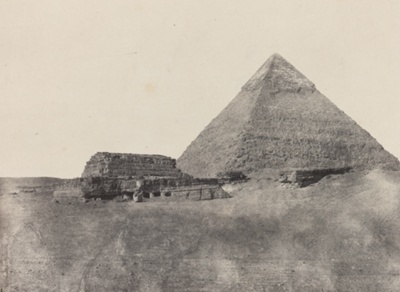 Pyramide de Chéphren, Egypte Moyenne, plate 10 from the album "Egypte, Nubie, Palestine et Syrie" (1852)