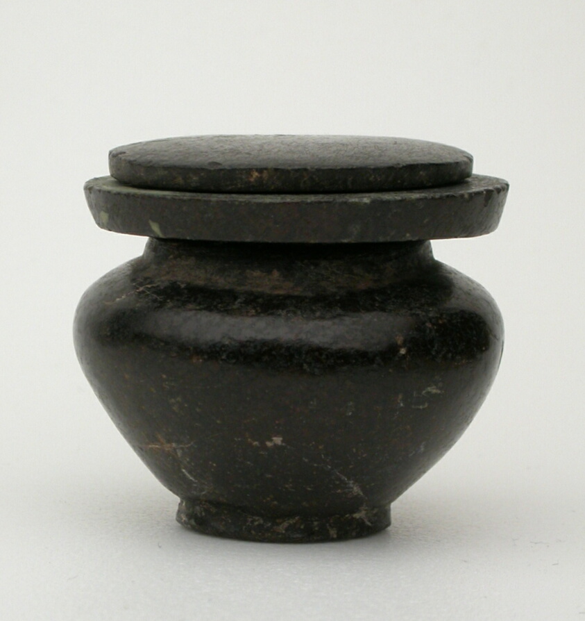 Kohl Jar with Lid