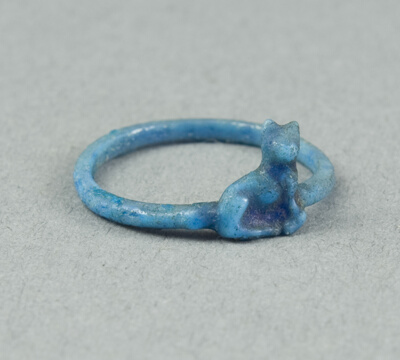 Ring: Figure of Seated Cat